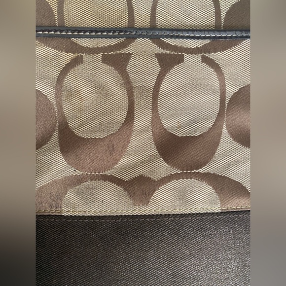 COACH - Vintage Y2K adjustable crossbody bag | signature print | silver hardware - Picture 6 of 7